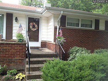 3rd image of 406 Yvonne Dr