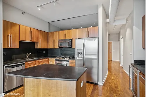 700 N Larrabee St #1711 Photo 1