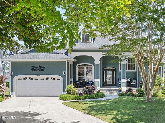 3rd image of 1039 Meridian Drive