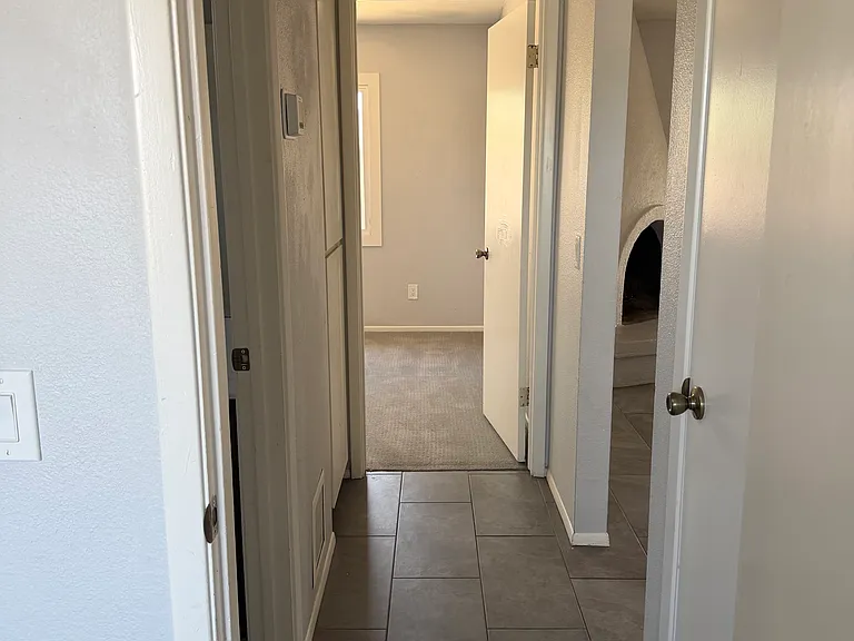 2349 E Alameda Dr — Photo 30