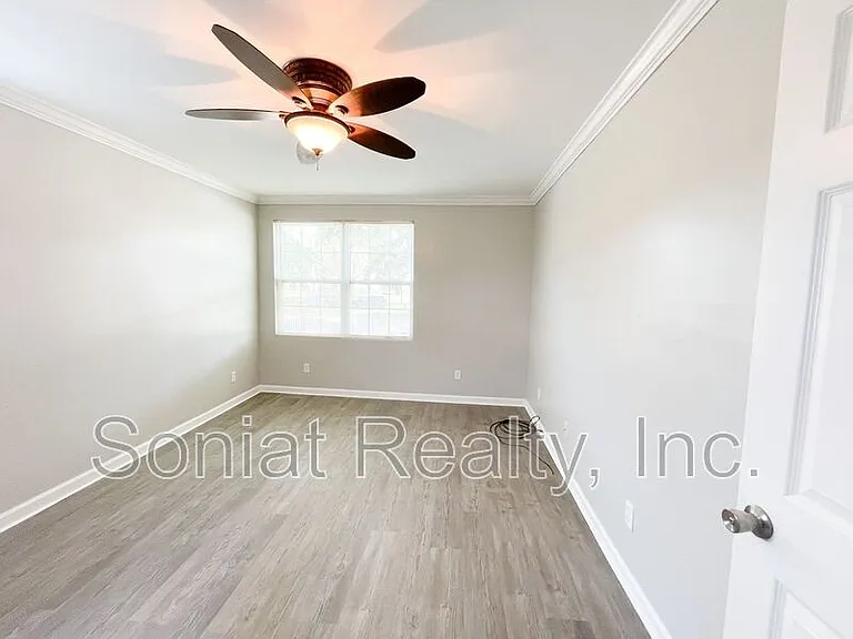 1876 Mirabeau Ave — Photo 3