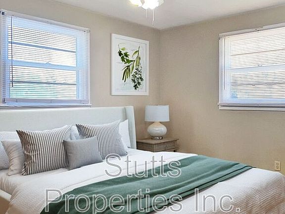 4th image of 118 Shoals Blvd S