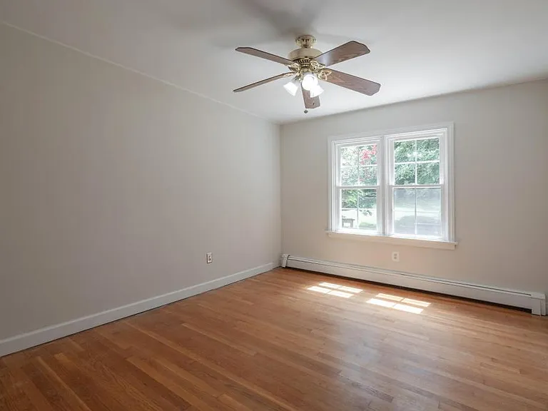 2337 Renfro Rd N — Photo 13