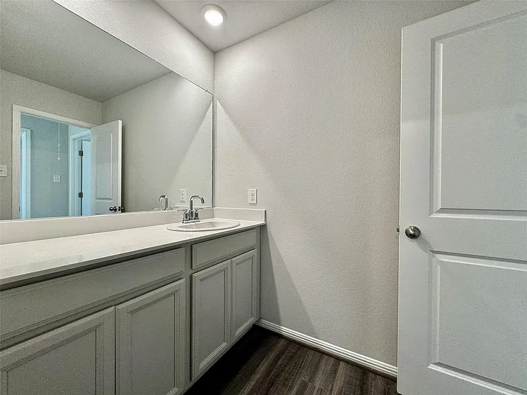 5701 Pleasanton Pkwy — Photo 36