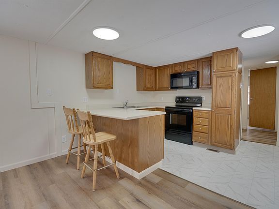 2nd image of 3 Country Acres