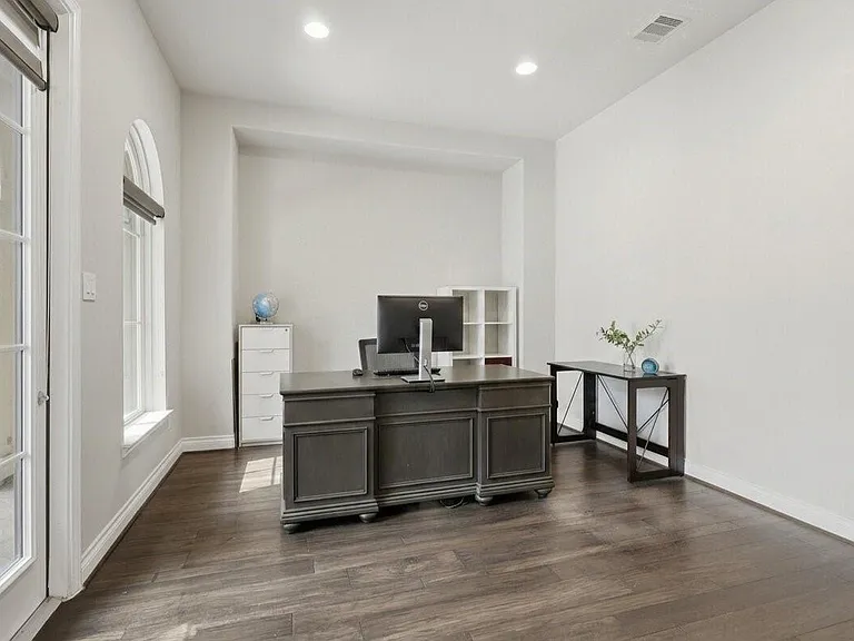 11218 Oudney Ct — Photo 11