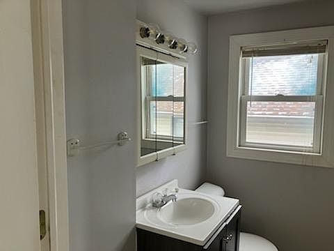 2nd image of 610 S Scott St APT 1