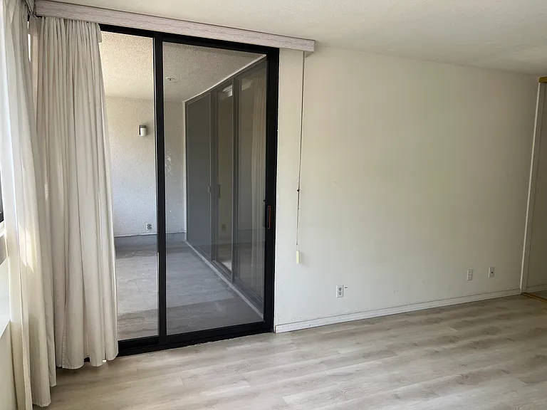 121 S Hope St #319 — Photo 15