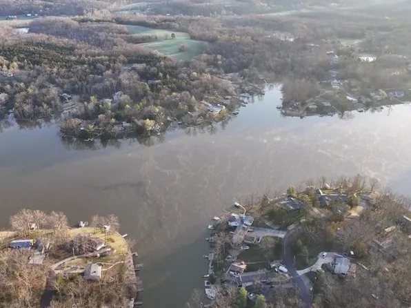 6518 S Lakeshore Dr, Hillsboro, MO 63050