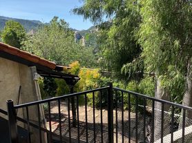 22933 Portage Circle Dr, Topanga, CA