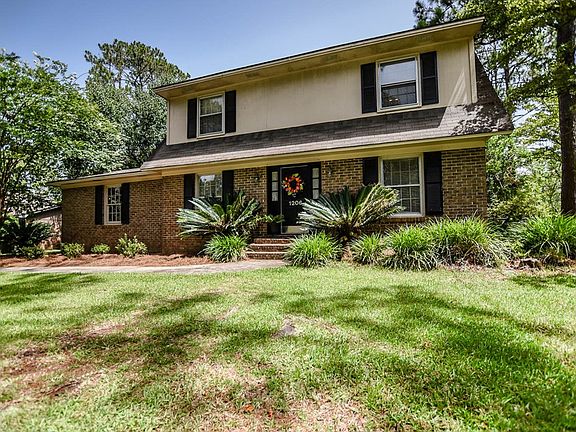 3rd image of 1206 Linda Dr