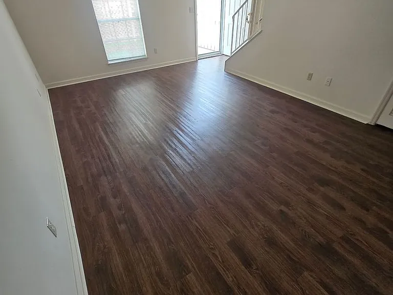 Tusculum Square Apartments and Townhomes — Photo 42