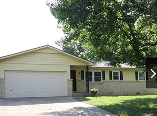 2724 N Clayton Ave, Springfield, MO 65803