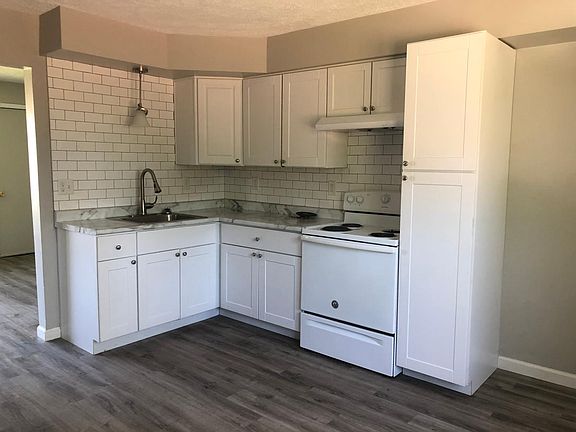 3rd image of 2760 Island Hwy APT 1