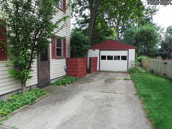 3rd image of 106 Van Buren Ave