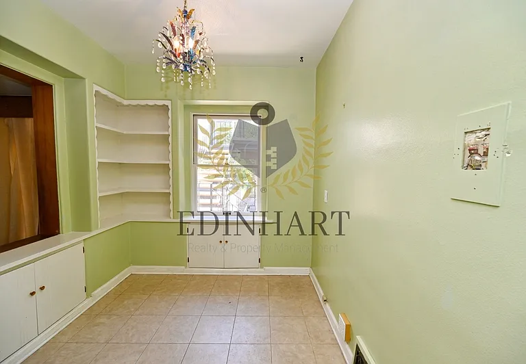 145 E University Ave — Photo 23