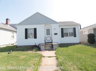 2406 32nd St, Moline, IL 61265