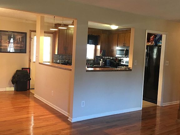 4th image of 76 Birch Haven Dr