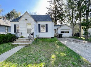 1942 Smith St, Muskegon, MI 49442