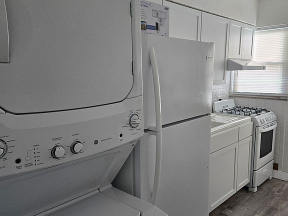 4th image of 1605 Cord St