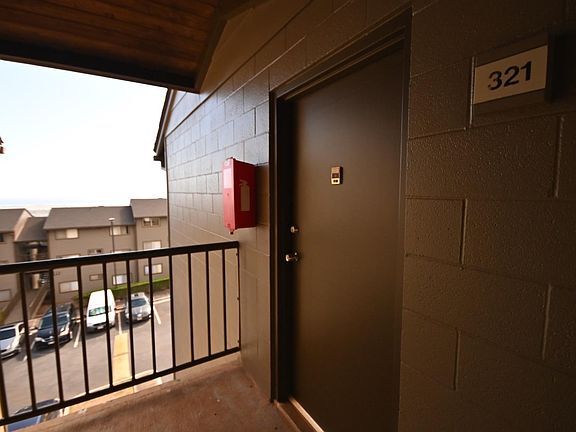 2nd image of 92-1124 Panana St APT 321