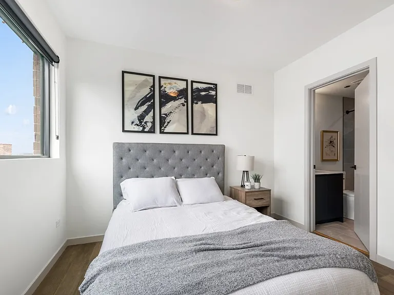 514 W Arlington Pl #801 — Photo 16