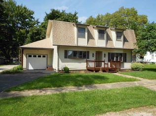205 N Main St, South Whitley, IN