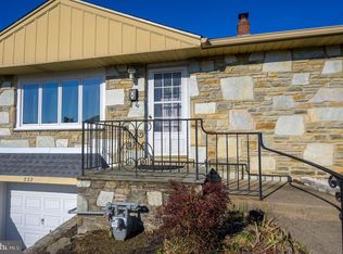 232 Oswald St, Elkins Park, PA 19027