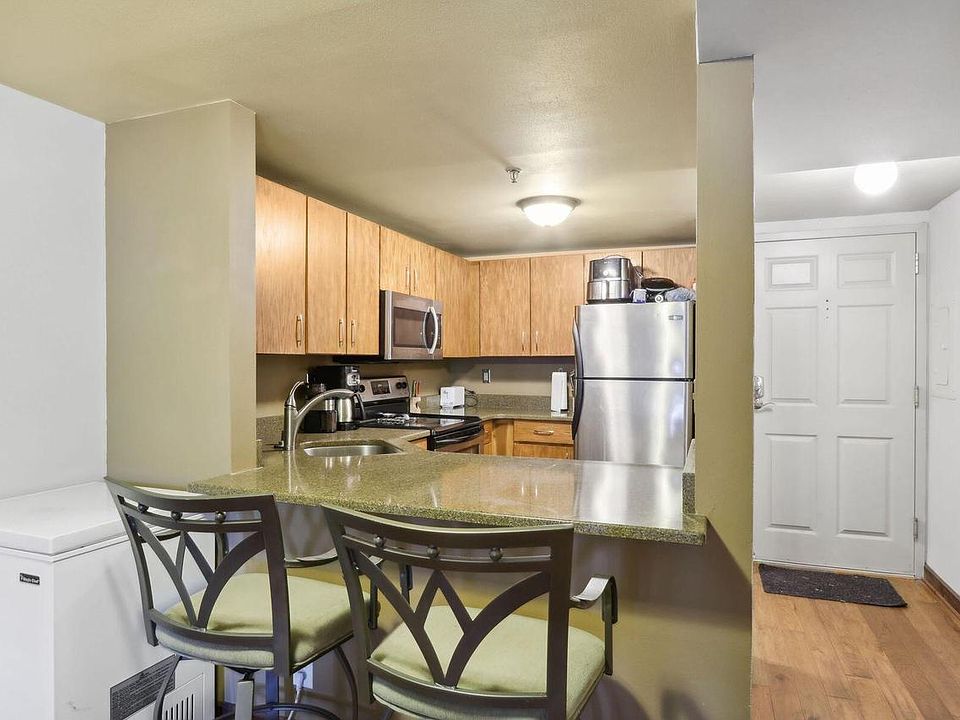 1st image of 270 East Highland AVENUE #1025