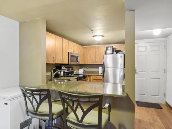 270 East Highland AVENUE #1025, Milwaukee, WI 53202
