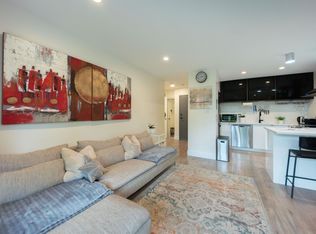 1718 Nelson St #402, Vancouver, BC V6G 1M8