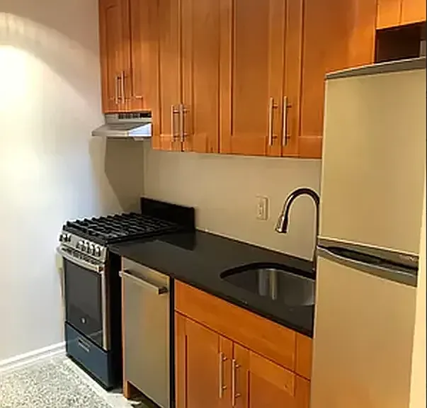19 W 46th St #5 — Photo 4
