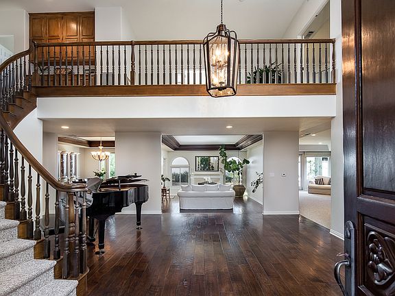4th image of 24021 Alder Pl