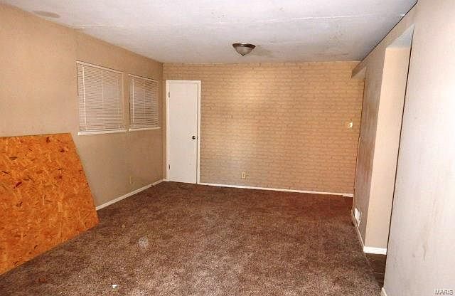 2nd image of 166 Monteith Cir