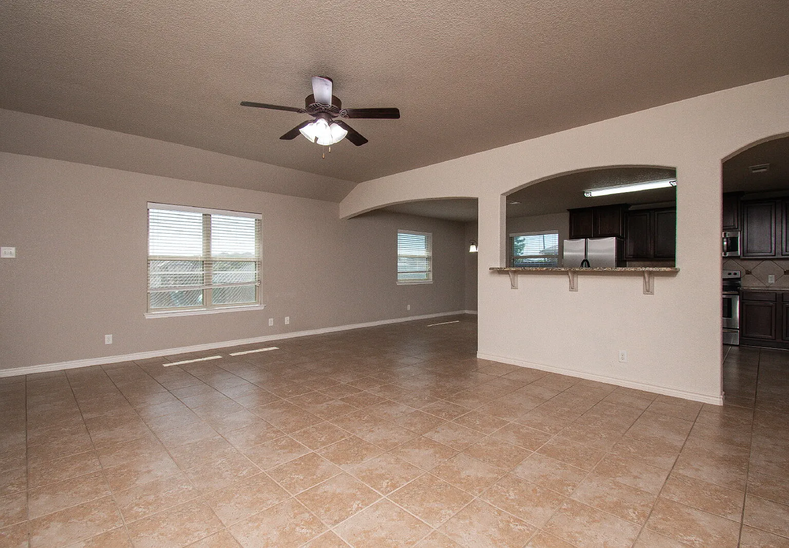 4 bed, 2.0 bath, 1935 sqft, $1,875 — Photo 2