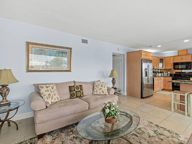 23 Royal Palm Point #B — Photo 12