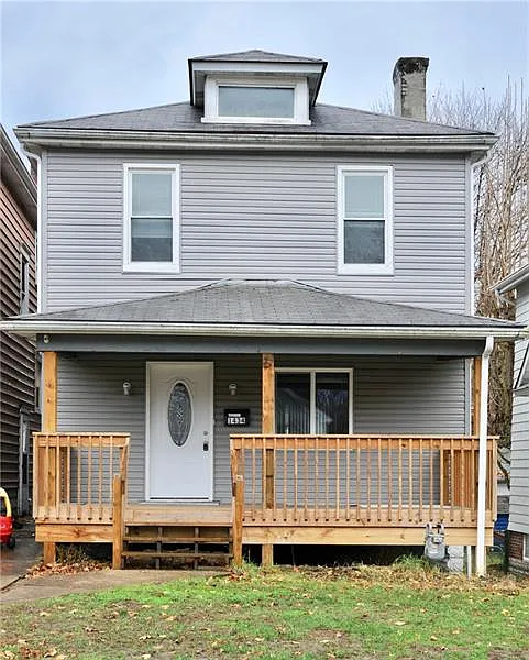 1434 Ridge Ave photo 1