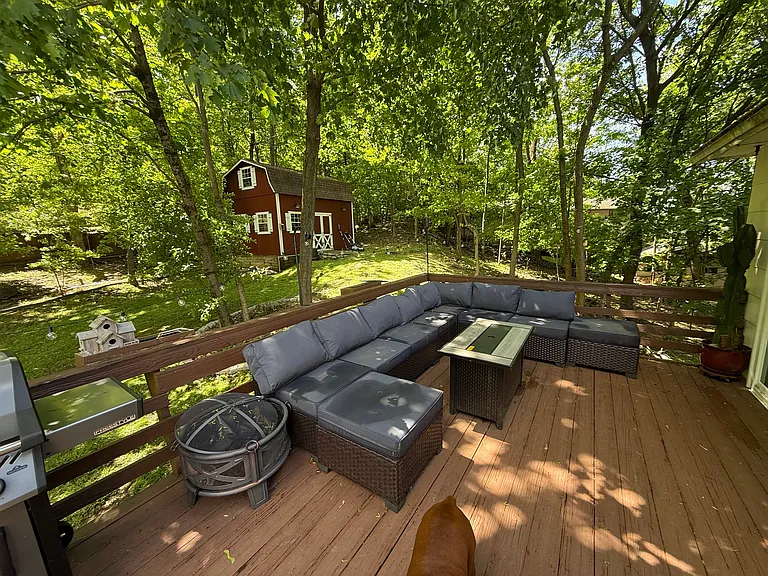 815 Tulip Dr — Photo 12