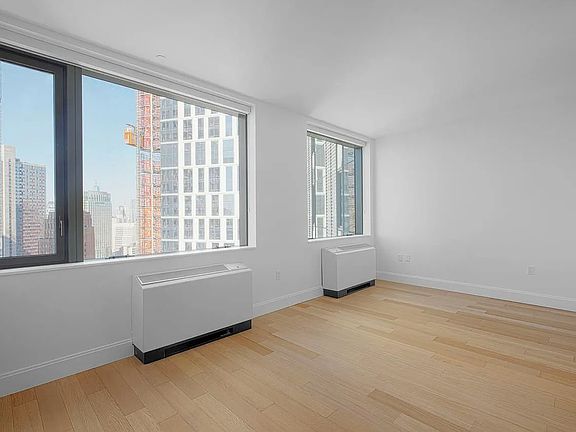 2nd image of 10 City Pt APT 24A