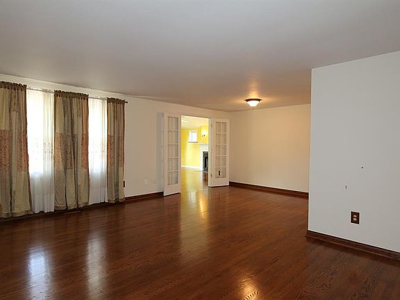 3rd image of 4120 Walshwood Ct