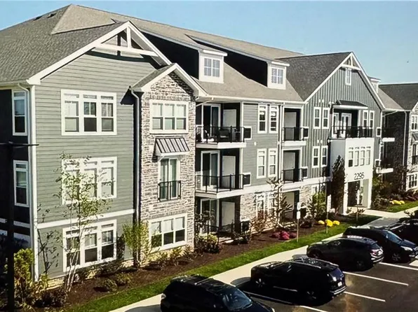 2295 Lafayette Park Dr, Easton, PA