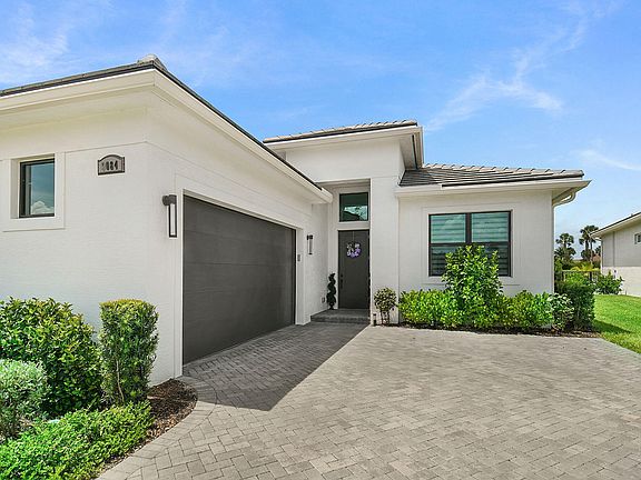 3rd image of 9084 SW Arco Way