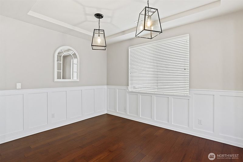 4th image of 24520 96th Avenue S