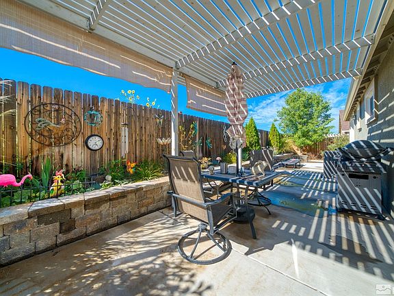 4th image of 1827 Canal Dr