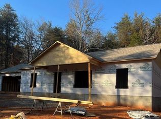 873 Bill Collins Rd, Mill Spring, NC 28756