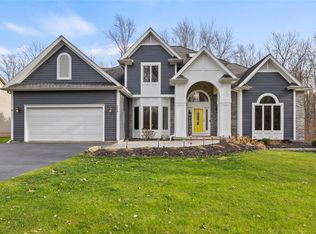 116 Laureen Ln, Rochester, NY 14626