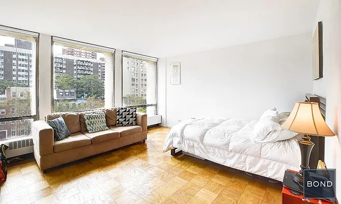 Rented by Bond New York | media 15