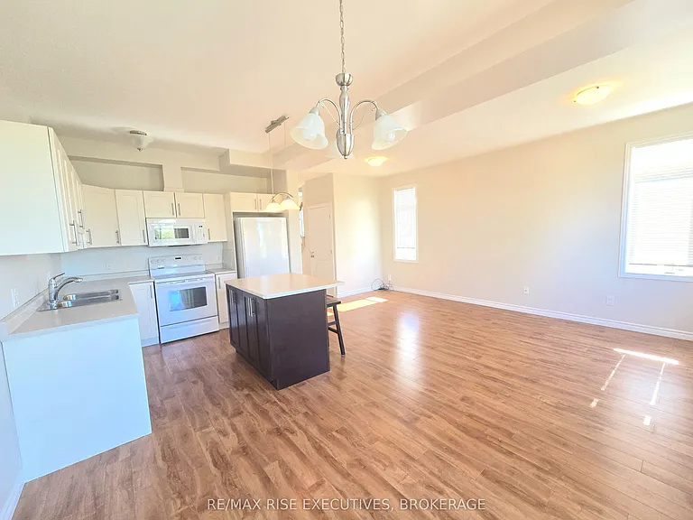 949 Blossom St #1 — Photo 18