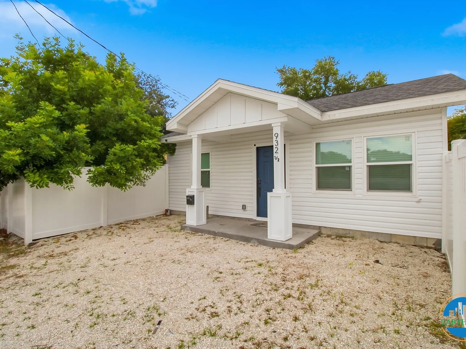 2 bed, 700 sqft, $1,995 — Photo 3