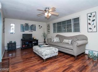 646 7th St, Whitehall, PA 18052